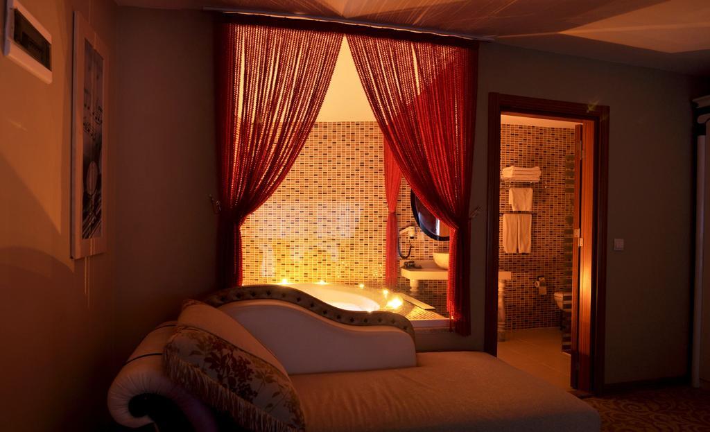 Demosan Hotel Karaman ภายนอก รูปภาพ
