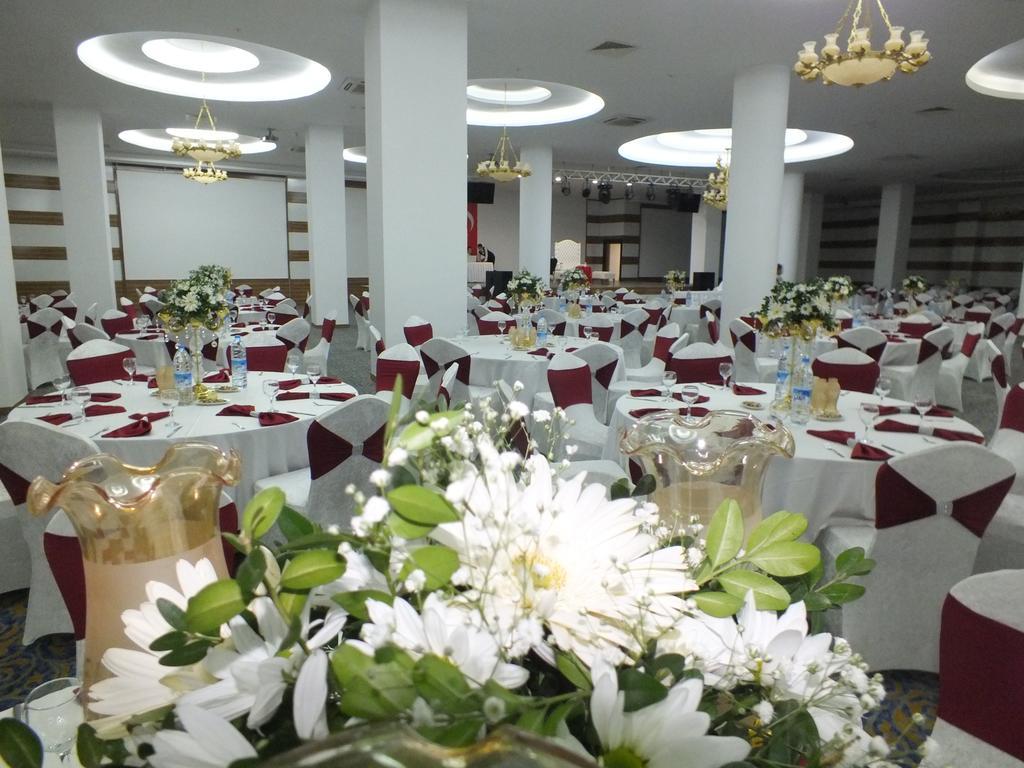 Demosan Hotel Karaman ภายนอก รูปภาพ