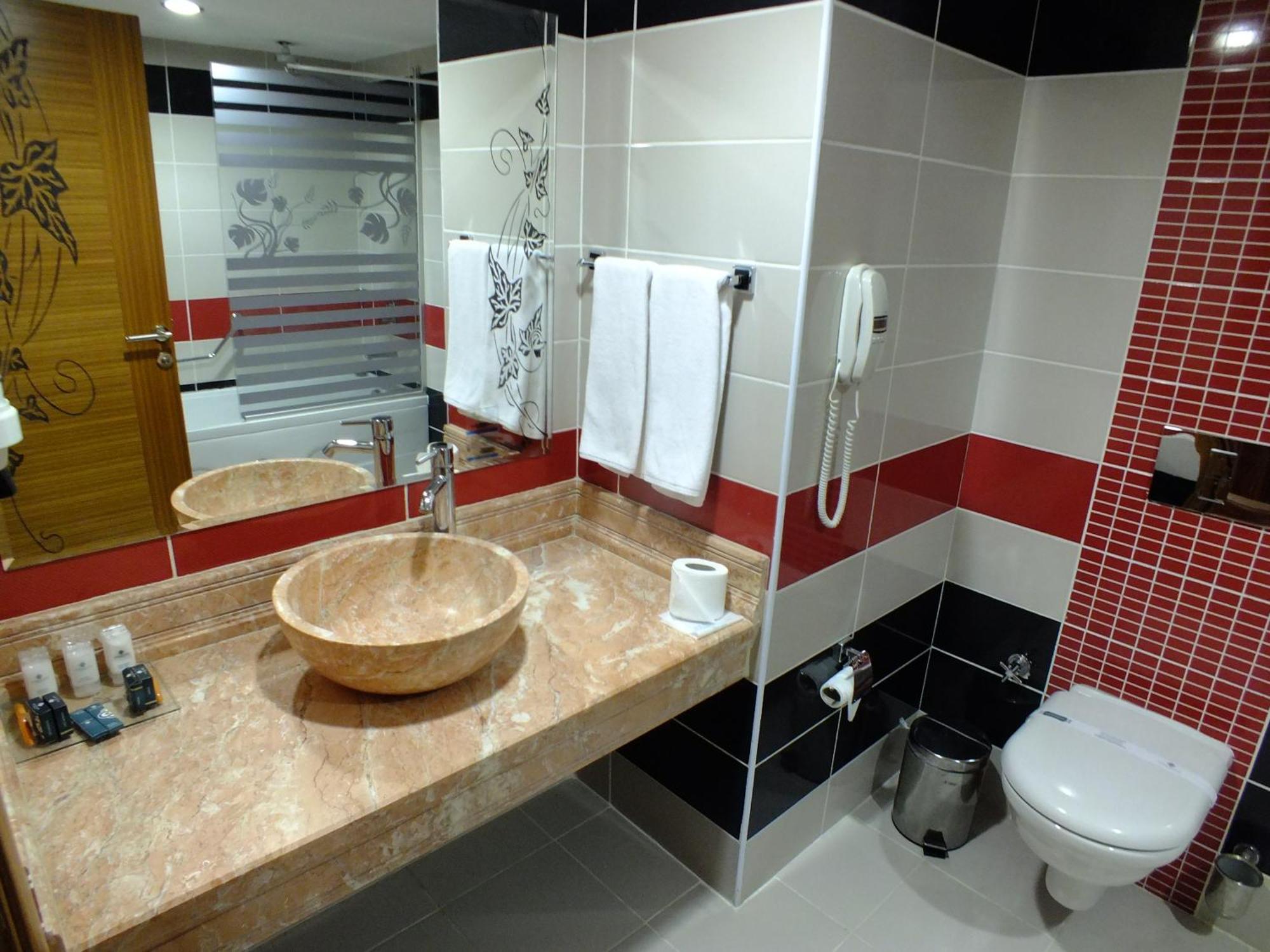 Demosan Hotel Karaman ภายนอก รูปภาพ